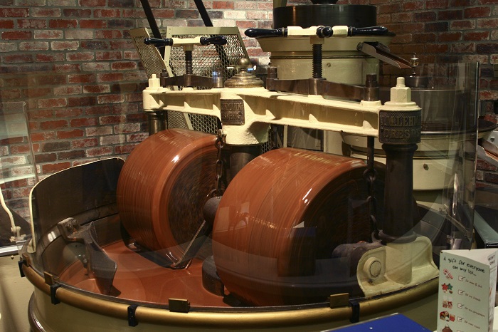 chocolate making machine
