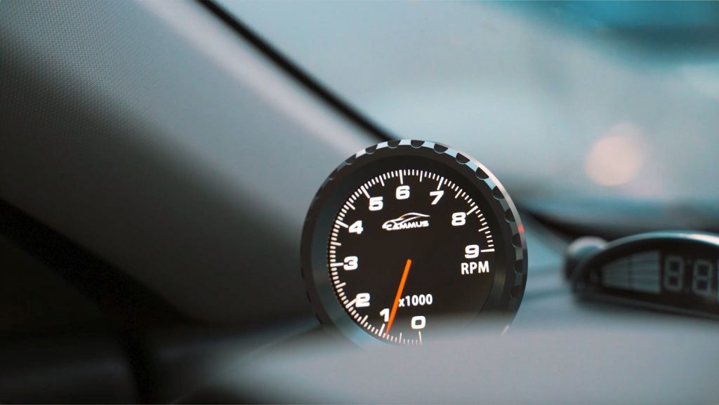 vehicle gauges and instruments