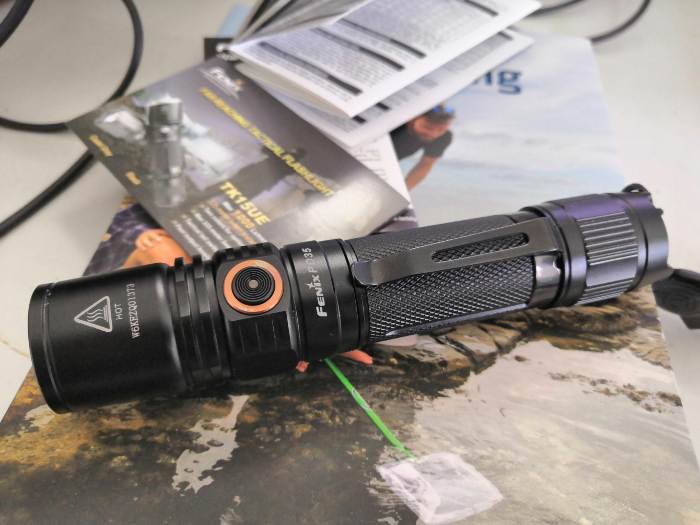 fenix pd35 flashlight
