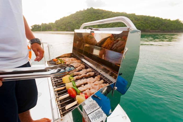 boat-bbq