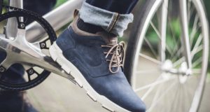 buy sports shoes for men