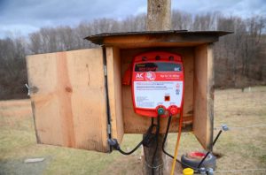 electric fence energizer distance