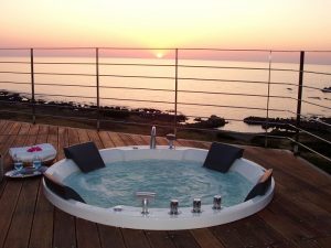 4 person hot tubs