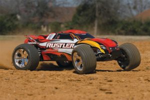traxxas rc car in dirt