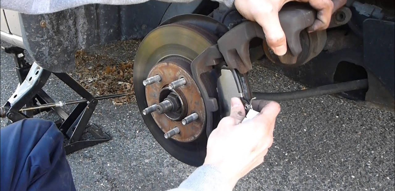 toyota rear brake pads