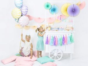 birthday-girls-in-dress