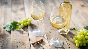 Preservative-Free White Wine