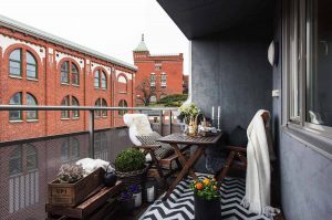 Scandinavian-Style-Outdoor-Balcony-Ideas-01-1-Kindesign