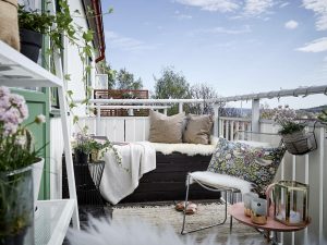 decorative pillows balcony