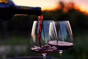 pouring_red_wine_in_glass