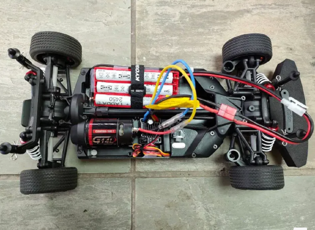 Changing RC car batteries