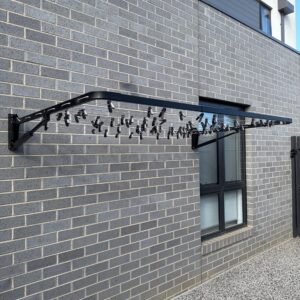 Wall mounted clothesline